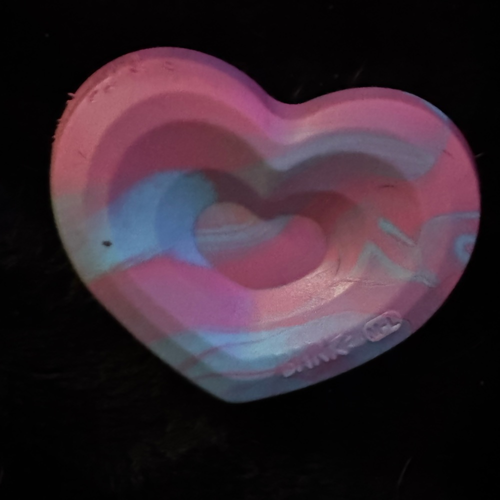 Bark Box Super Chewer M-L solid nylon tie dye heart dog toy